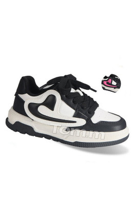 Кросівки дитячі