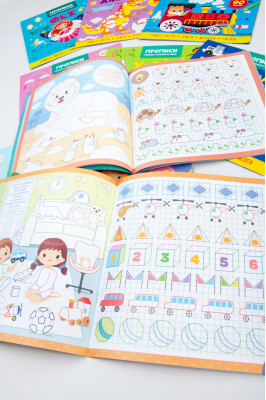 Прописи, 16 сторінок, "Пишемо елементи букв", Кристал Бук