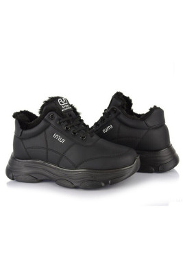 Кросівки жіночі