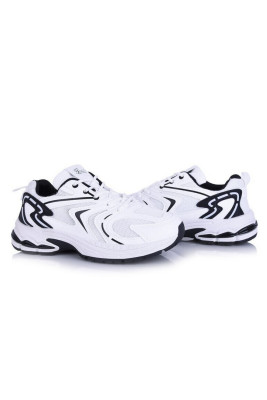 Кросівки жіночі