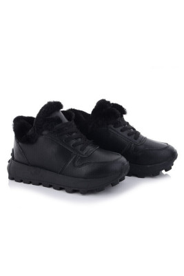 Кросівки жіночі