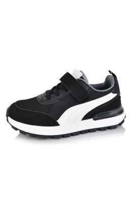 Кросівки дитячі