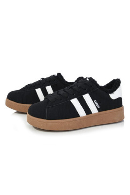 Кросівки жіночі