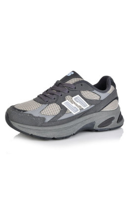 Кросівки жіночі