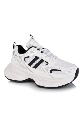 Кросівки жіночі