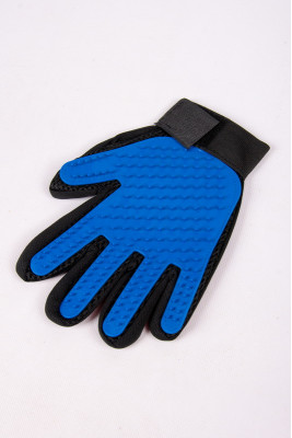 Рукавичка для вичісування вовни тваринам