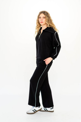 Костюм жіночий