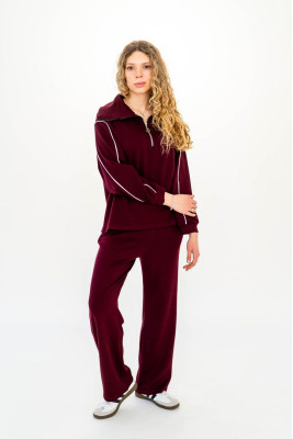 Костюм жіночий