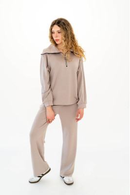 Костюм жіночий