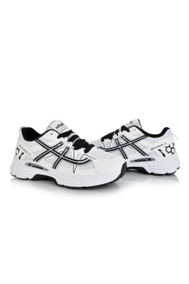 Кросівки жіночі