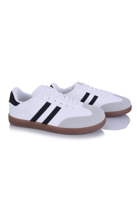 Кросівки жіночі