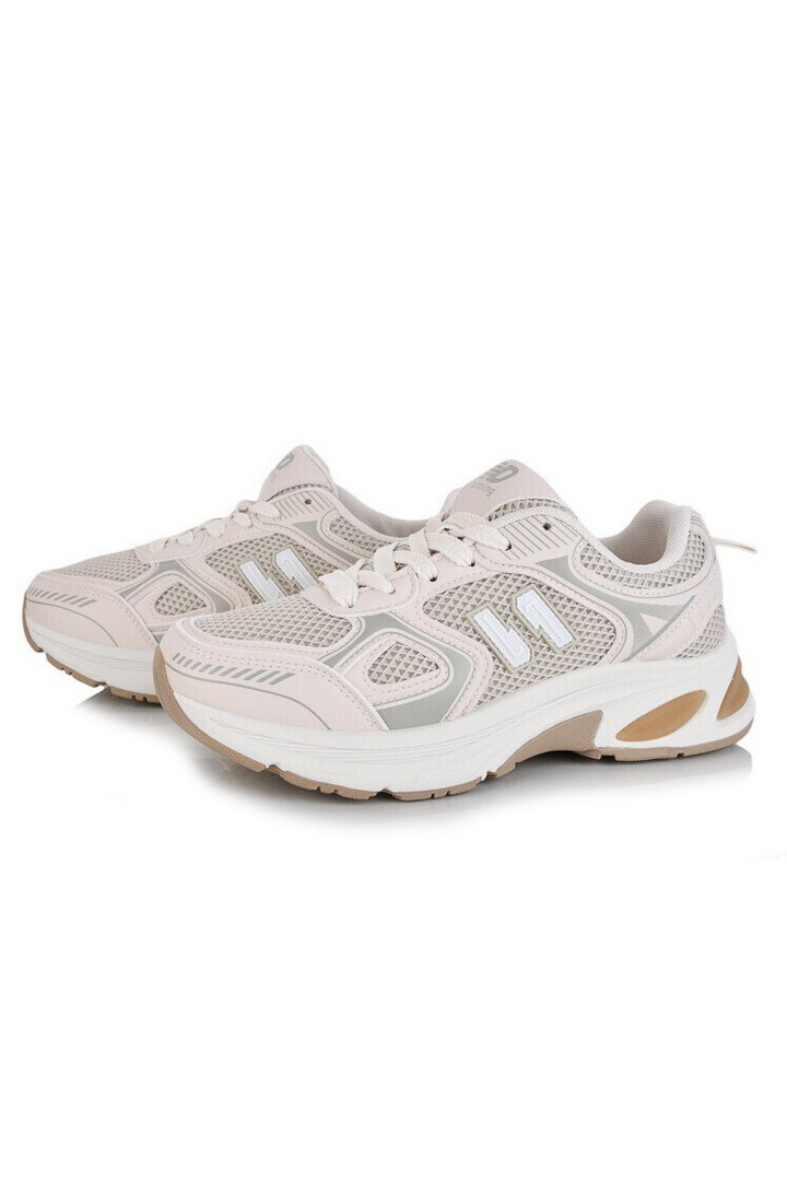 Кросівки жіночі