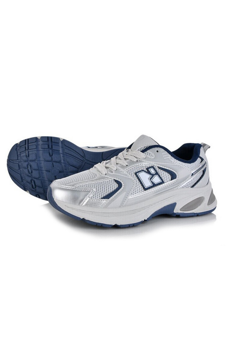 Кросівки жіночі