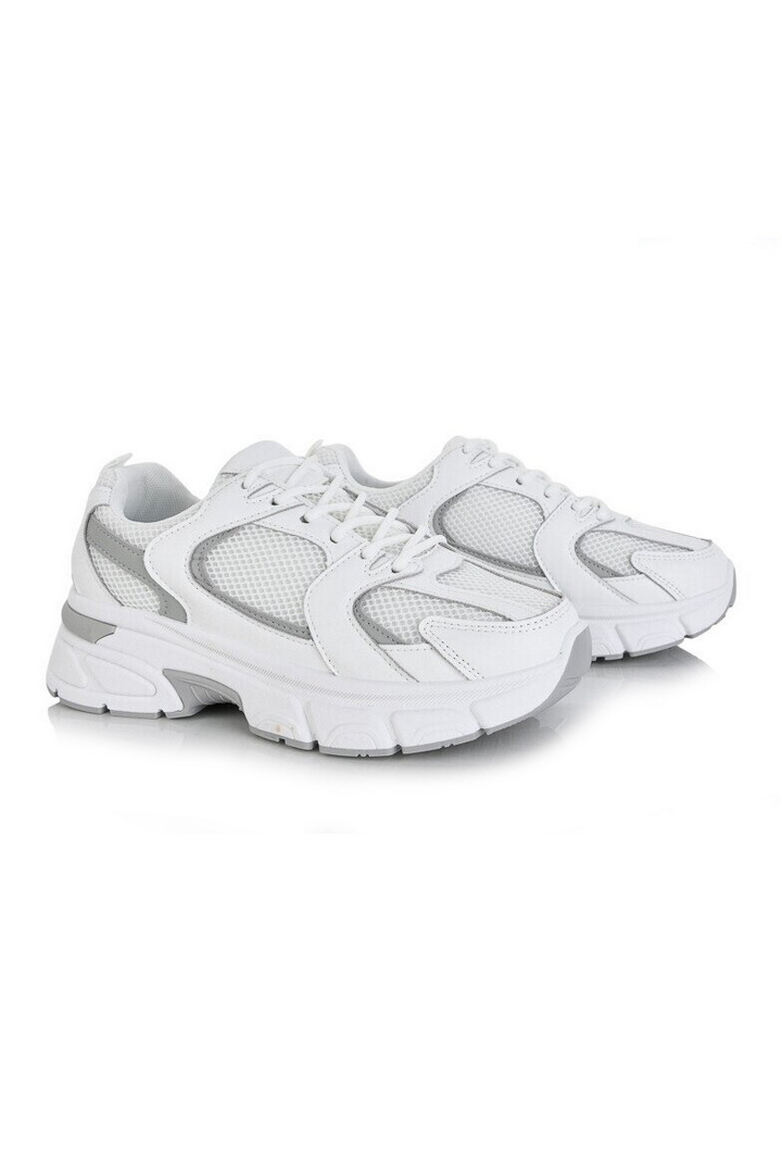 Кросівки жіночі