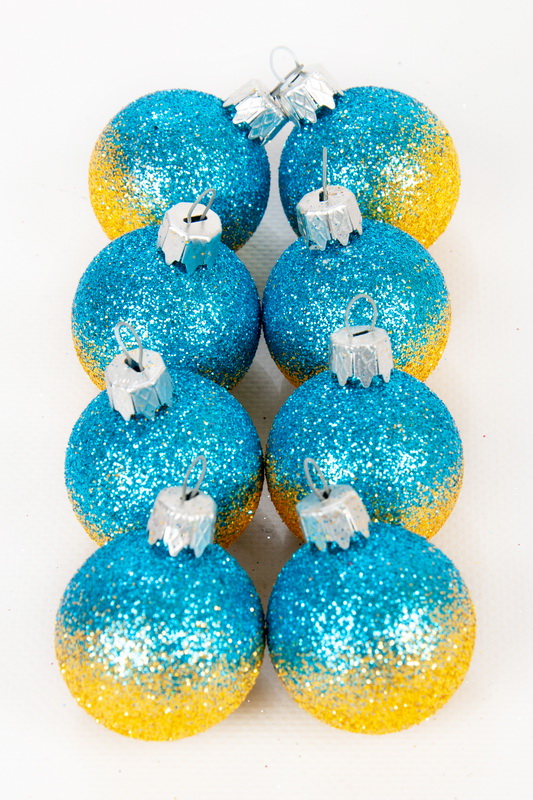 Набір новорічних куль 4 см ( омбре жовто+синій)