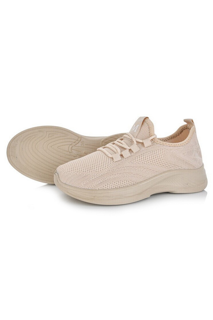 Кросівки жіночі