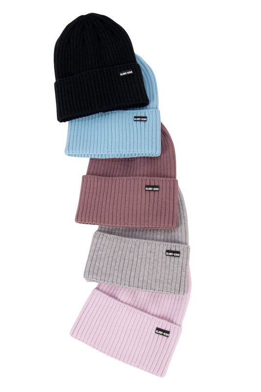 Шапка в'язана 