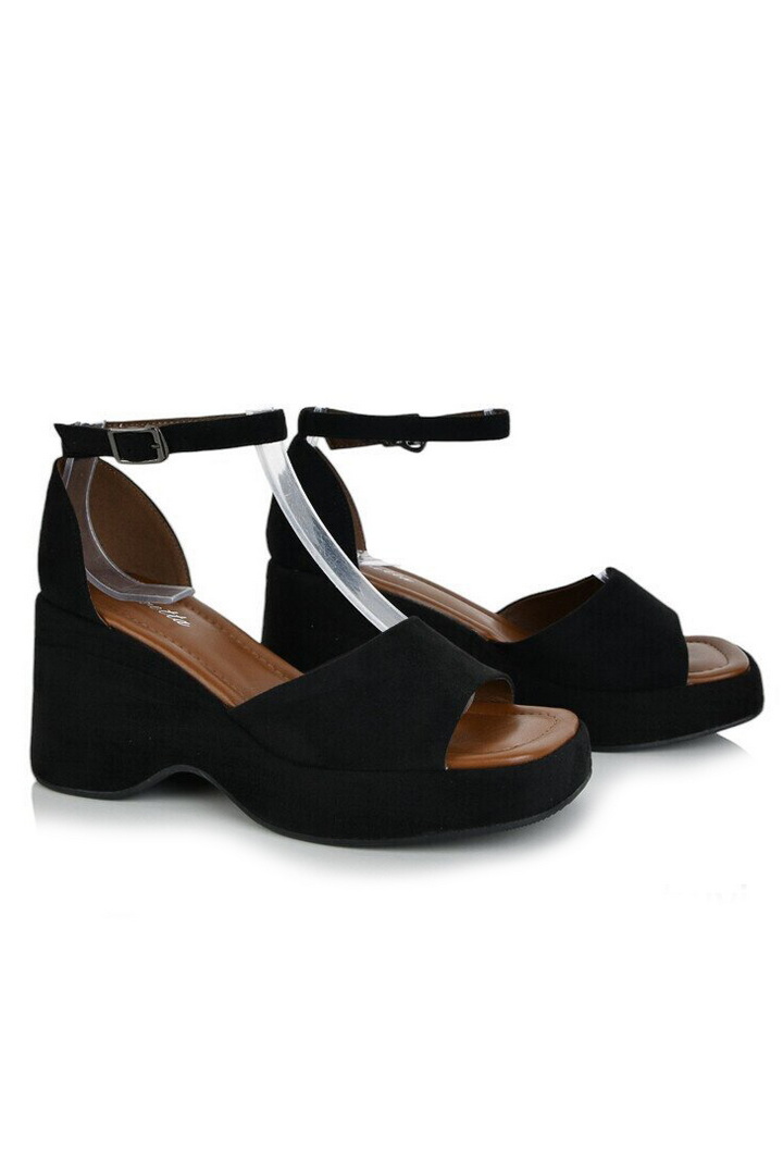 Босоніжки жіночі