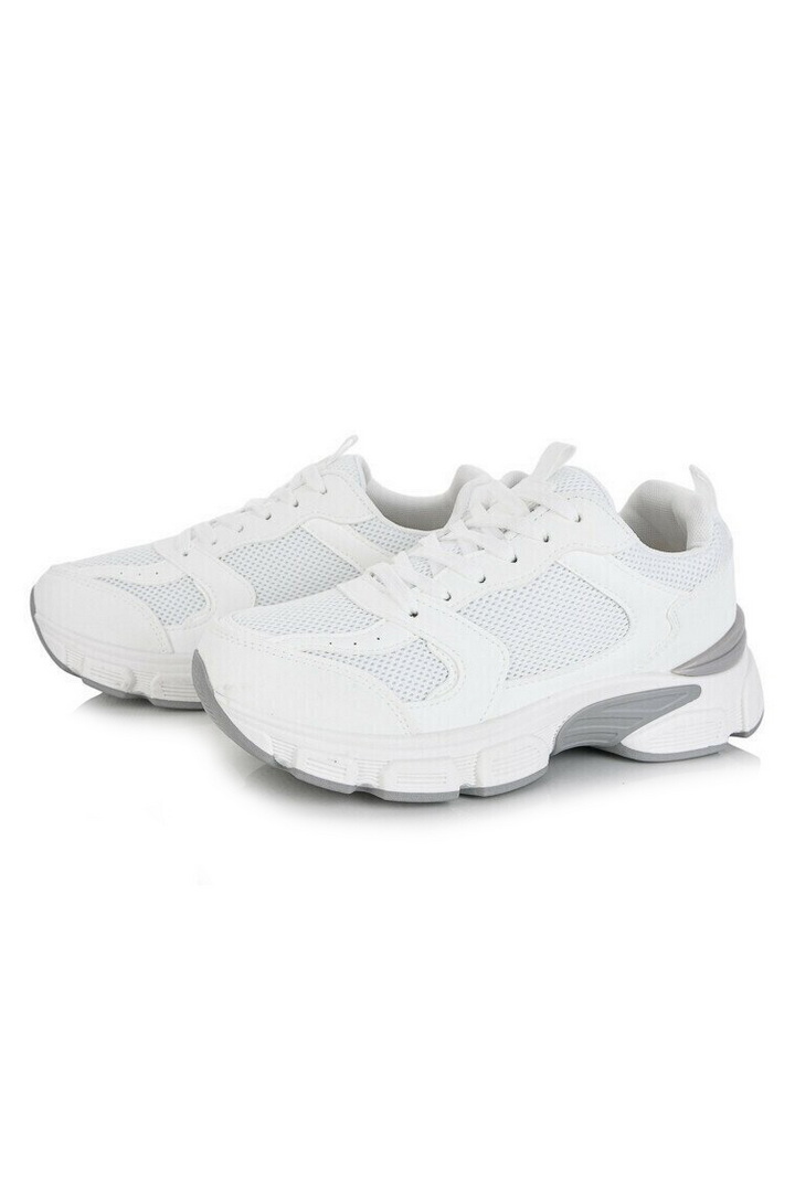 Кросівки жіночі